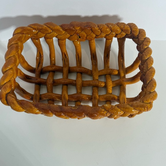 Unique Basket Weave Bread Basket Bowl Brown Beige Realistic - Picture 4 of 12